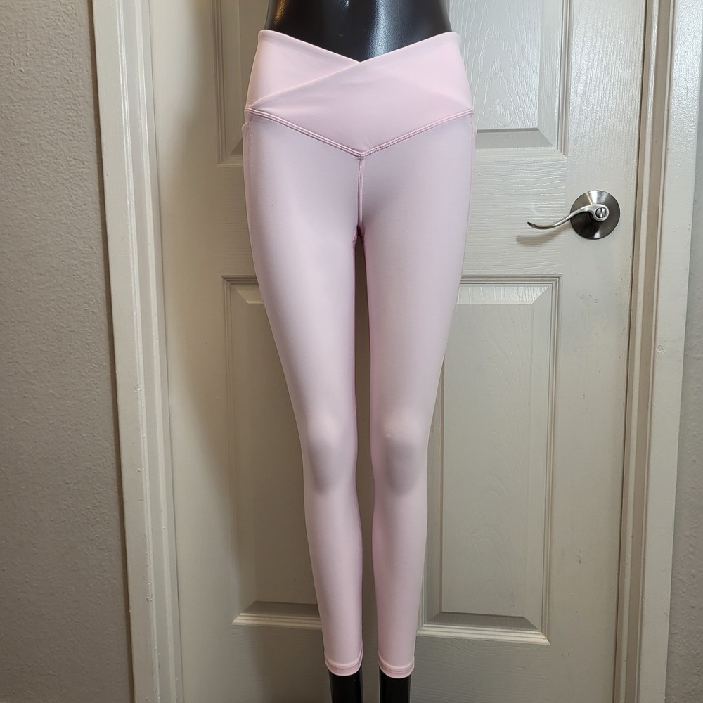 Fabletics Oasis PureLuxe Crossover 7/8 Legging Soft Pink Medium-8 MSRP $74.95